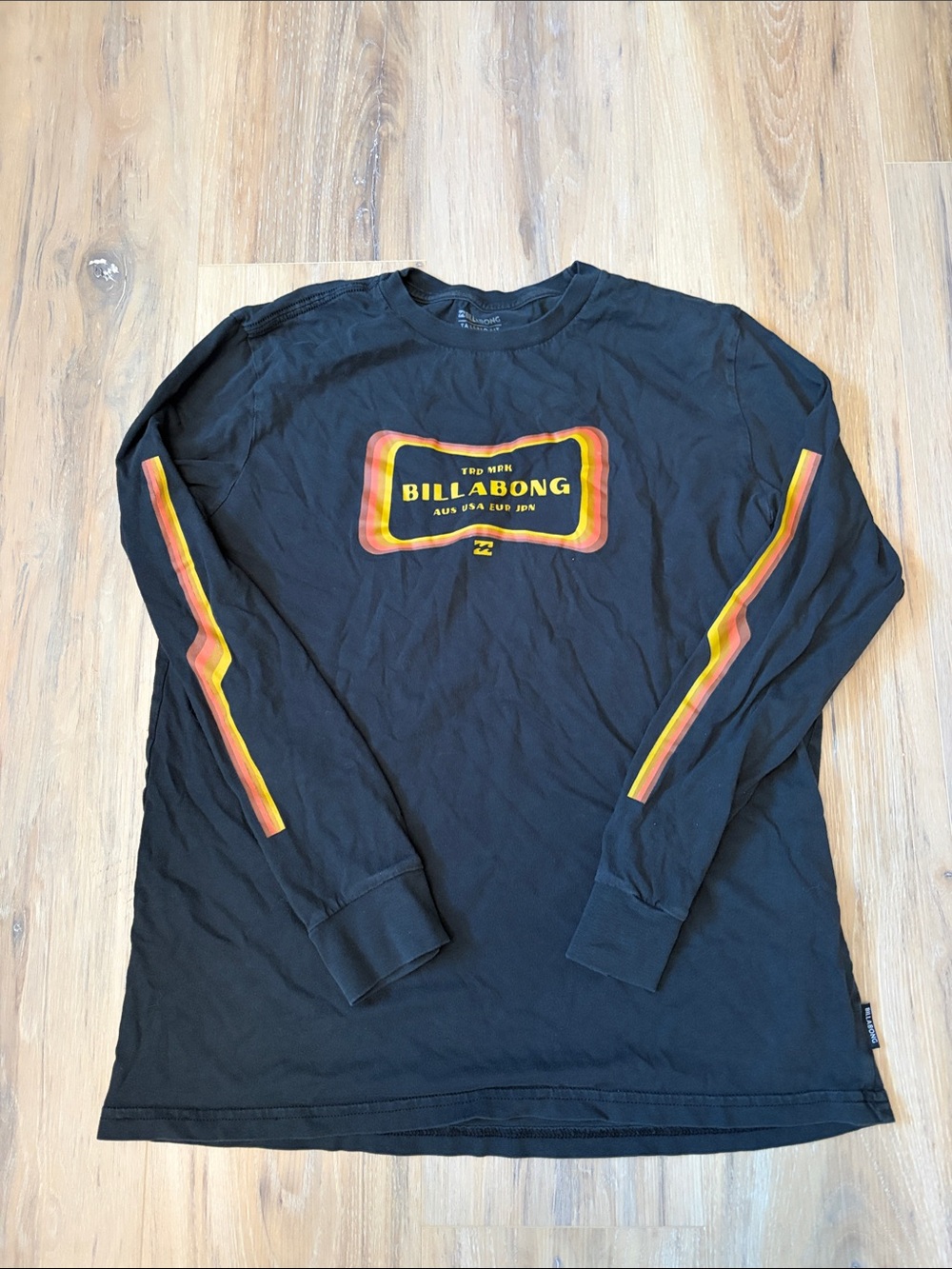 ( 2 for 10$) Billabong kidsBlack Long-Sleeve Logo Tee with Sunset Stripe Accents
